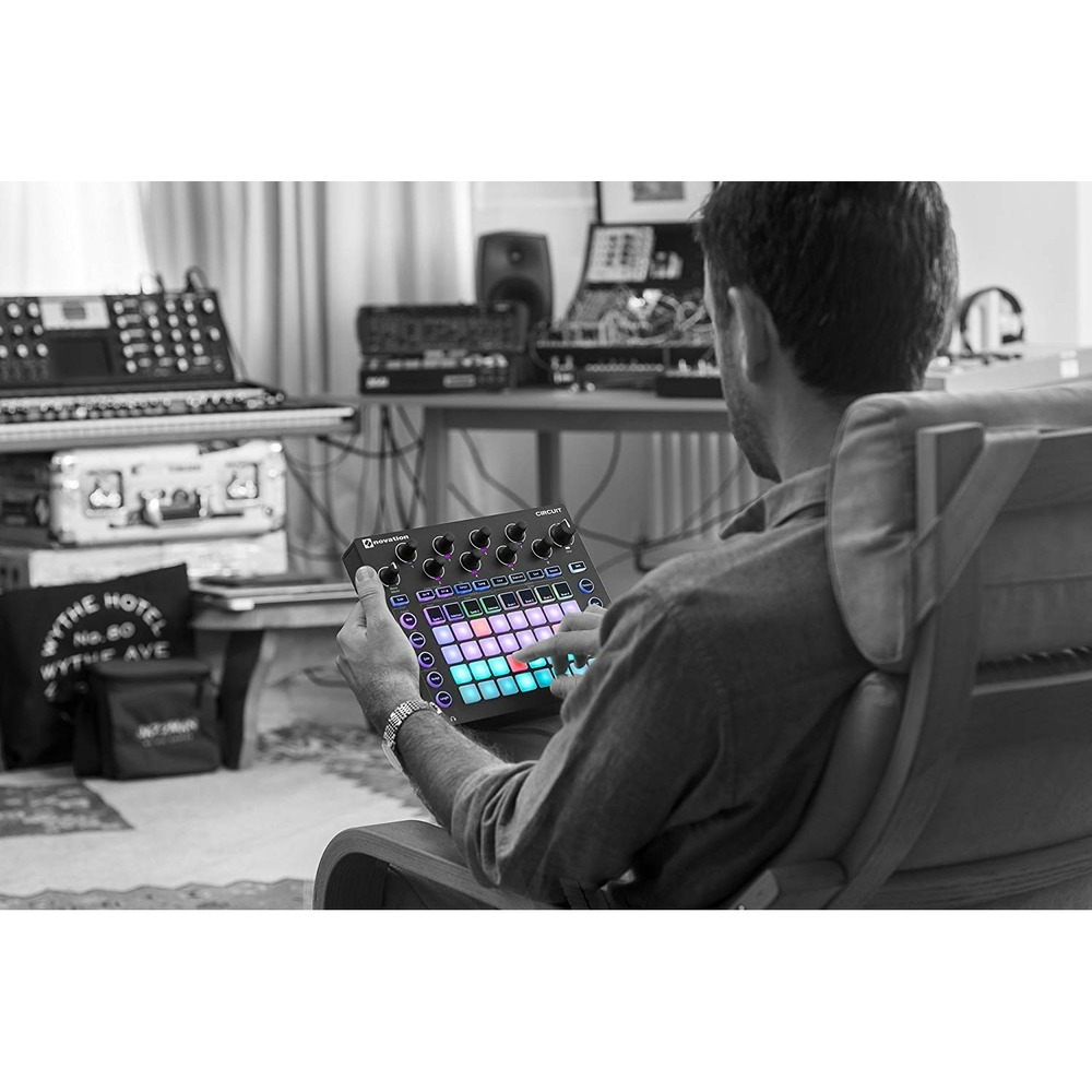 Купить драм-машину Novation CIRCUIT недорого, отзывы, фотографии,  характеристики, низкие цены в интернет магазине БигТВ с доставкой по городу  Москва