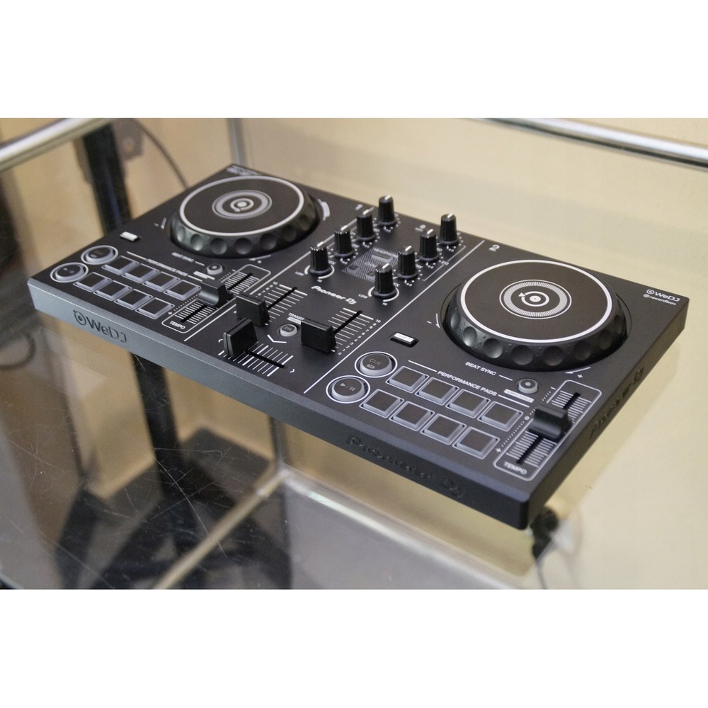 Купить DJ контроллера Pioneer DDJ-200 недорого, отзывы, фотографии,  характеристики, низкие цены в интернет магазине БигТВ с доставкой по городу  Москва