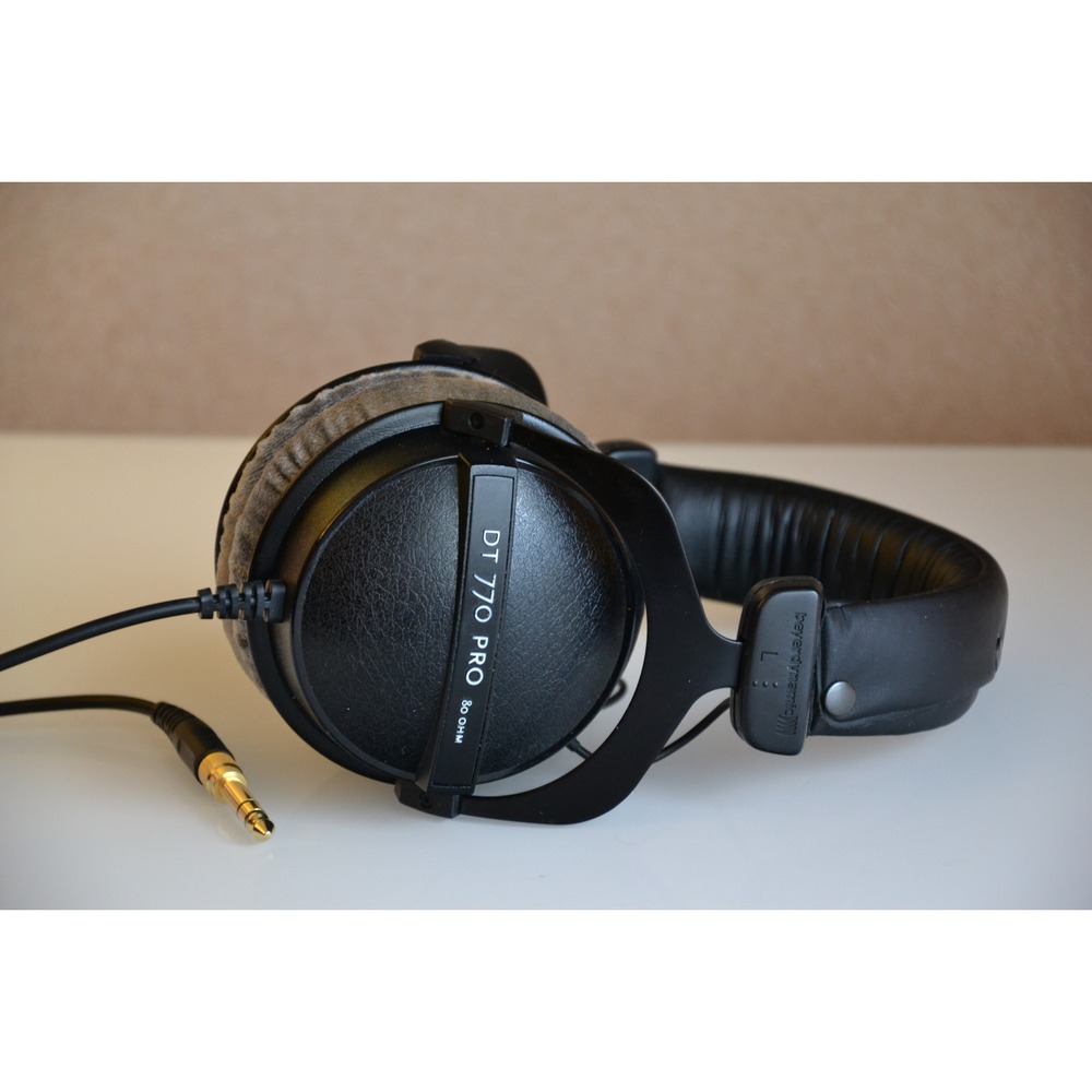 Купить наушники мониторные классические Beyerdynamic DT 770 PRO 80 Ohm  недорого, отзывы, фотографии, характеристики, низкие цены в интернет  магазине БигТВ с доставкой по городу Москва