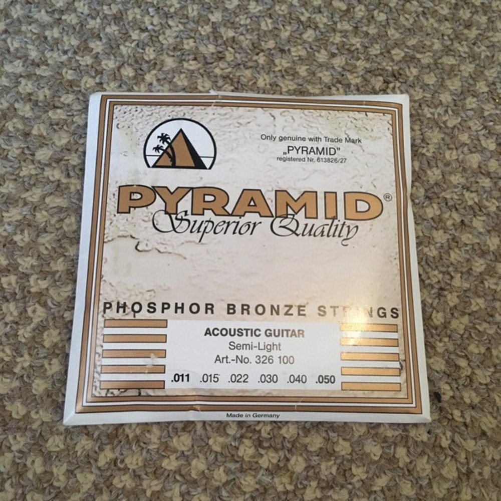 Струны для акустической гитары Pyramid 324100