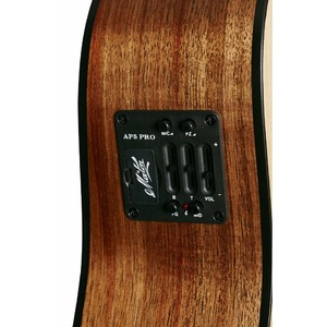 Электроакустическая гитара Maton SRS70C-12