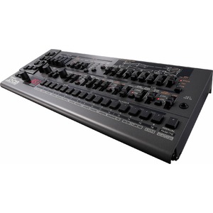 Цифровой синтезатор Roland JD-08