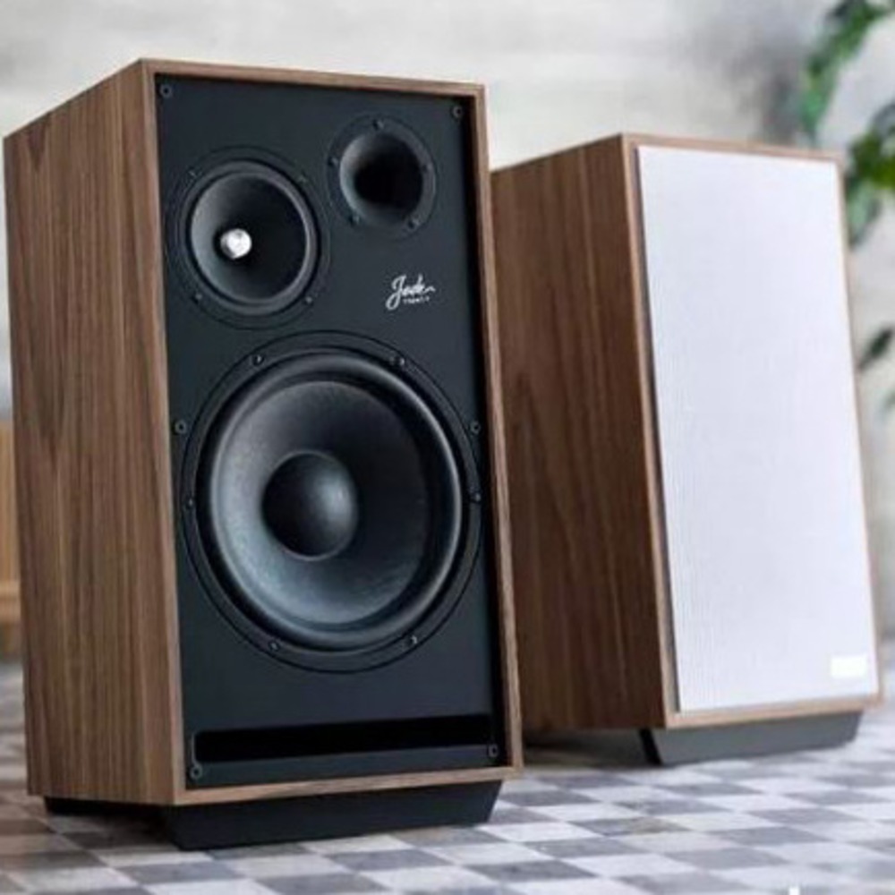 Напольная акустика Pylon Audio Jade 30th Natural Veneer American Walnut, Oil Wax Pure