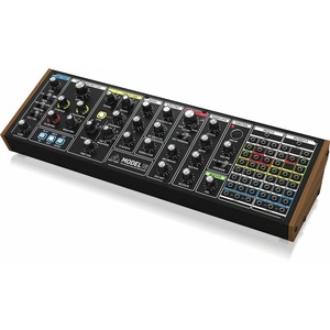 Аналоговый синтезатор Behringer MODEL 15