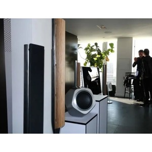 Сабвуфер закрытого типа Bang & Olufsen BeoLab 19 White